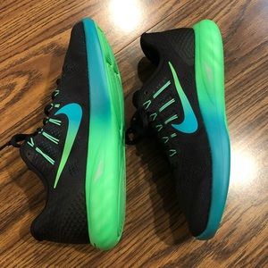 Nike Lunar Glide 8 Sneakers  Size 9